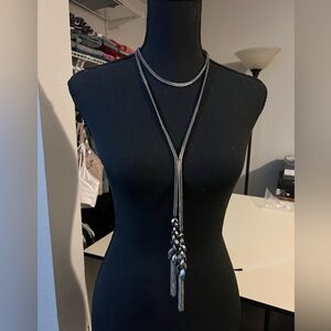 Silver long leafy necklace